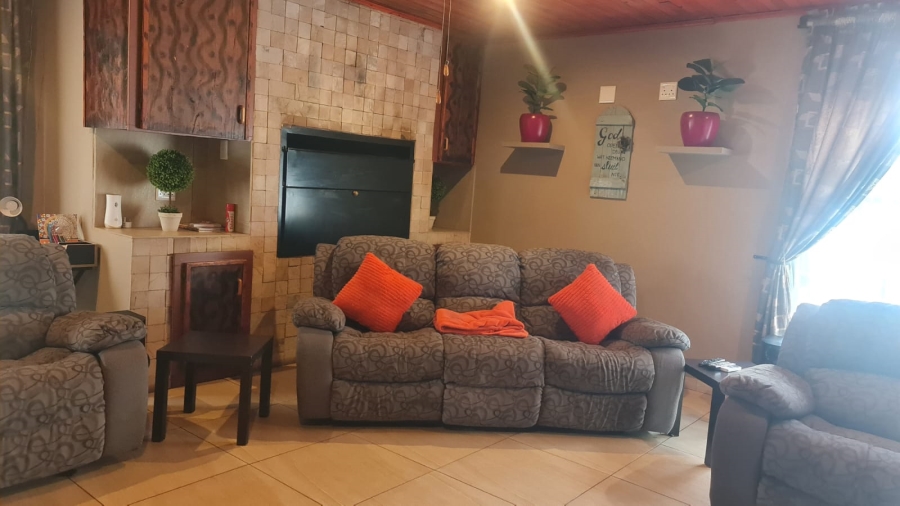 7 Bedroom Property for Sale in Cashan North West